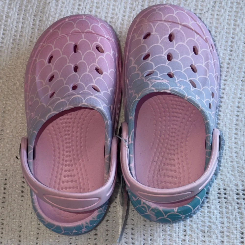 Bobbie Brooks‎ girls mermaid croc sandals size 9-10 Toddler NWT NEW